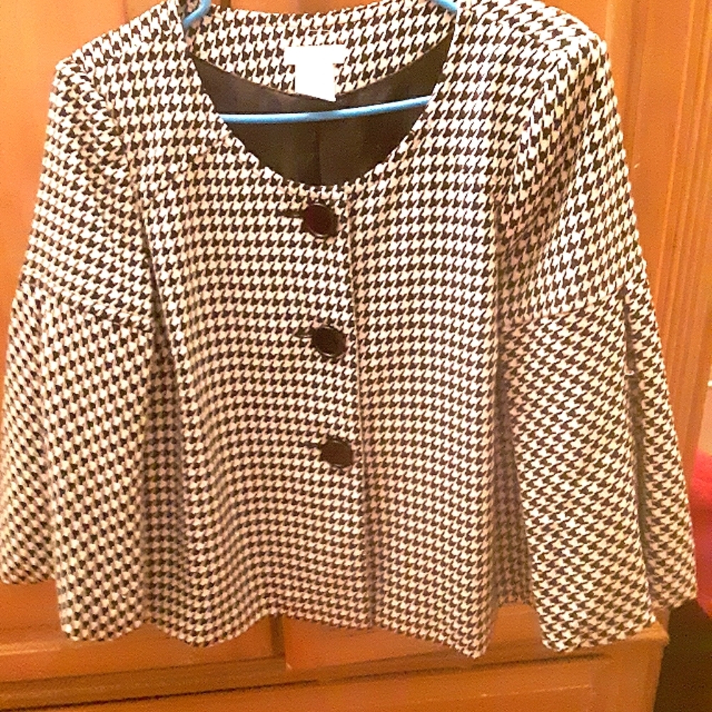 NWOT-SZ M, Jacket w/3/4 sleeves (puffed)